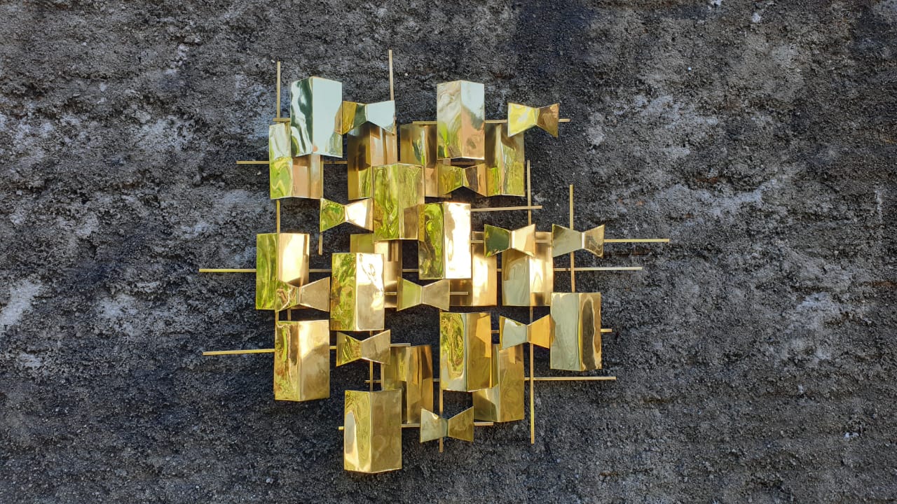 wall decor roemah tembaga