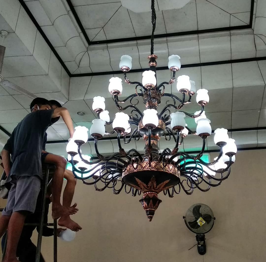 lampu gantung roemah tembaga